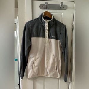 NWOT Columbia Gray and Cream Fleece Jacket